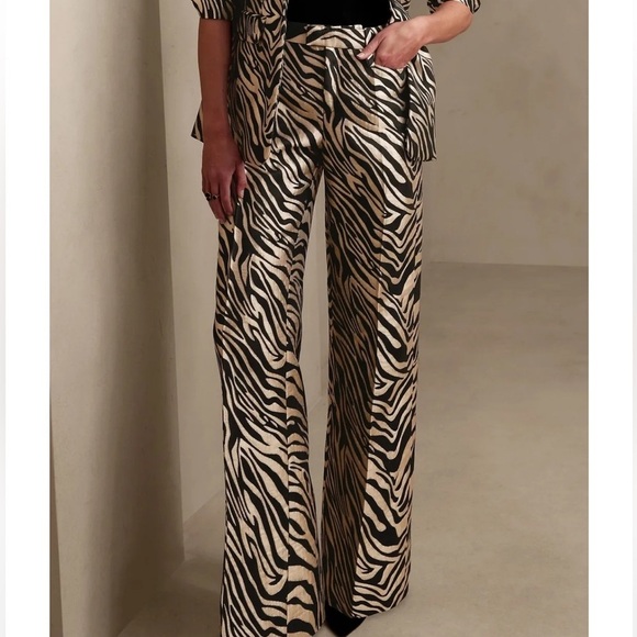 Banana Republic's Eclat Wide-Leg Brocade Pant wide leg cropped gold black zebra - Picture 3 of 9